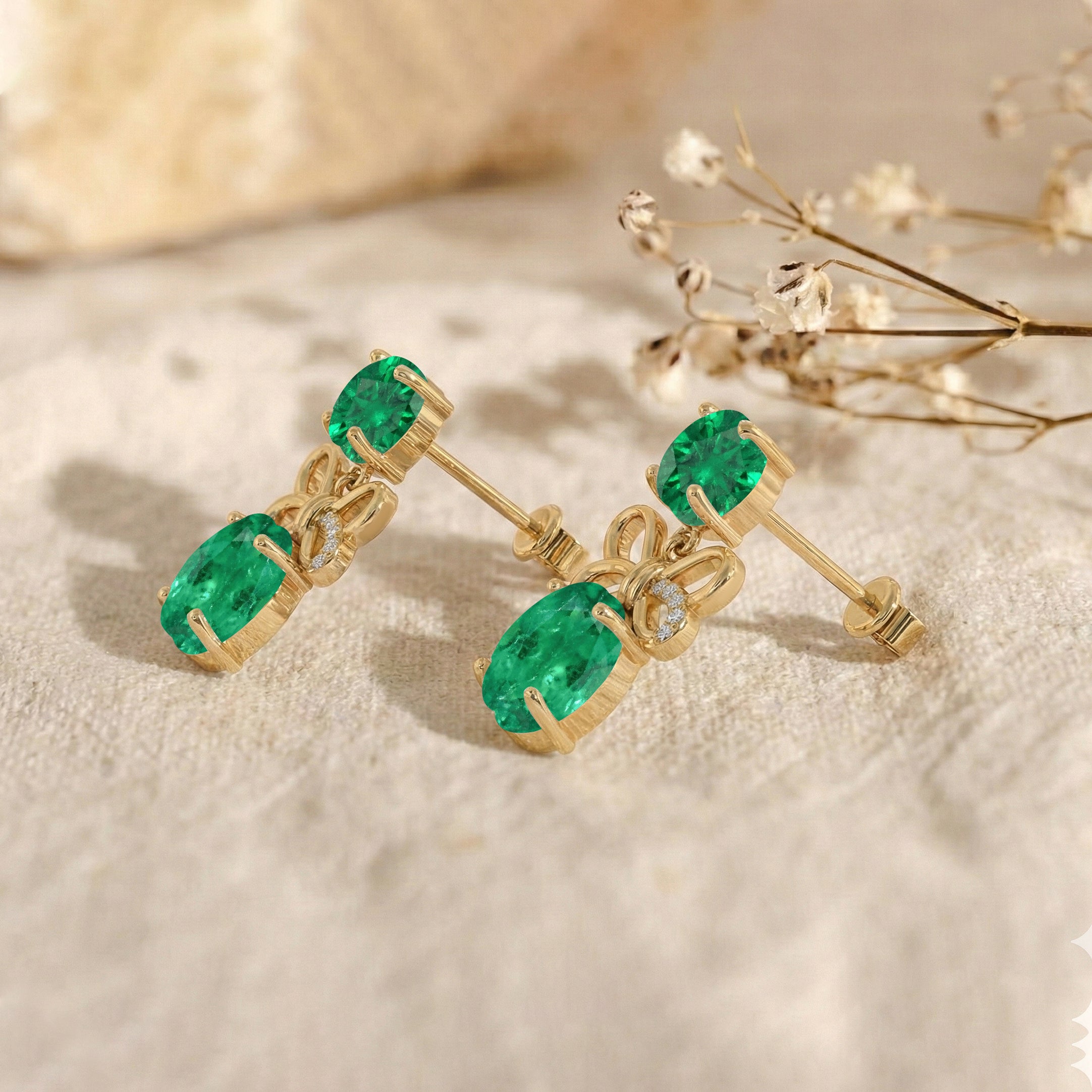 Emerald Round and Oval Stud Earring in 925 Sterling Silver 6 MM 5-ct.