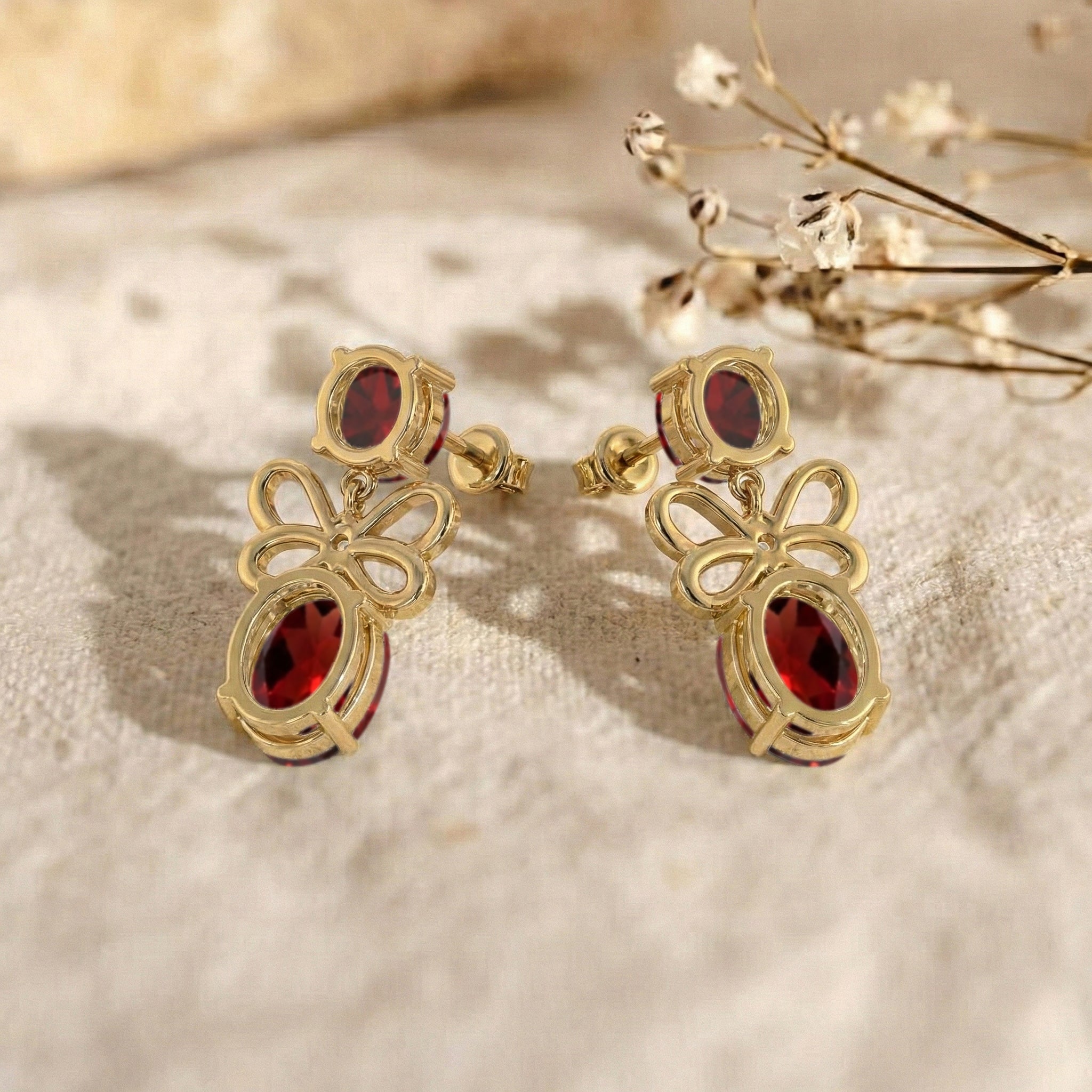 Garnet Round and Oval Stud Earring in 925 Sterling Silver 6 MM 5-ct.