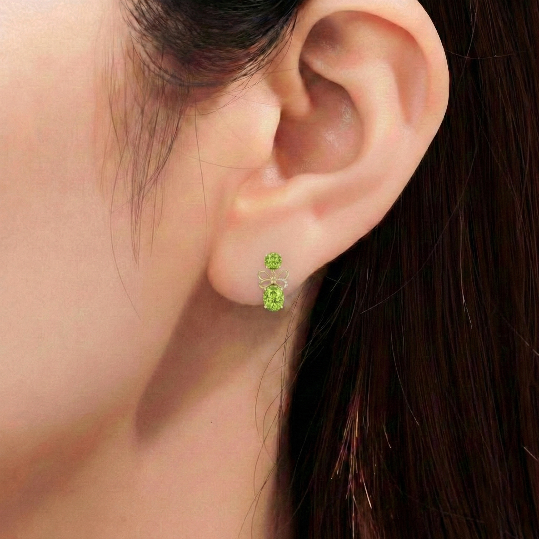 Peridot Round and Oval Stud Earring in 925 Sterling Silver 6 MM 5-ct.