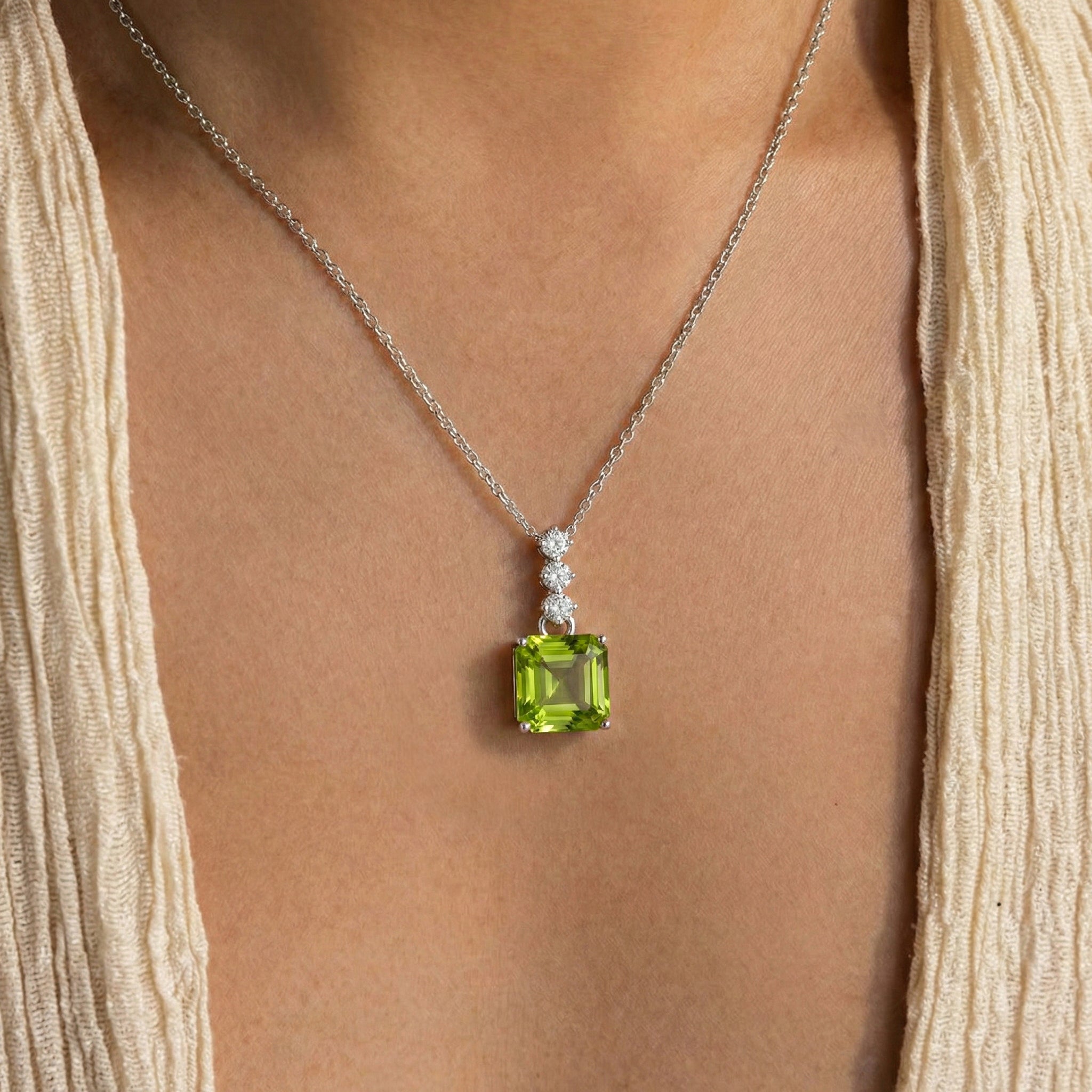 Peridot Octagon Solitaire Pendant Necklace in 925 Sterling Silver 8 MM 2ct