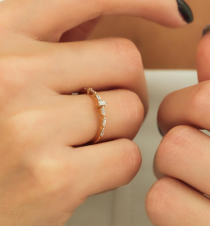 Baguette 7 Zircons in Elegant Prong Setting Ring - Goodstone Jewels