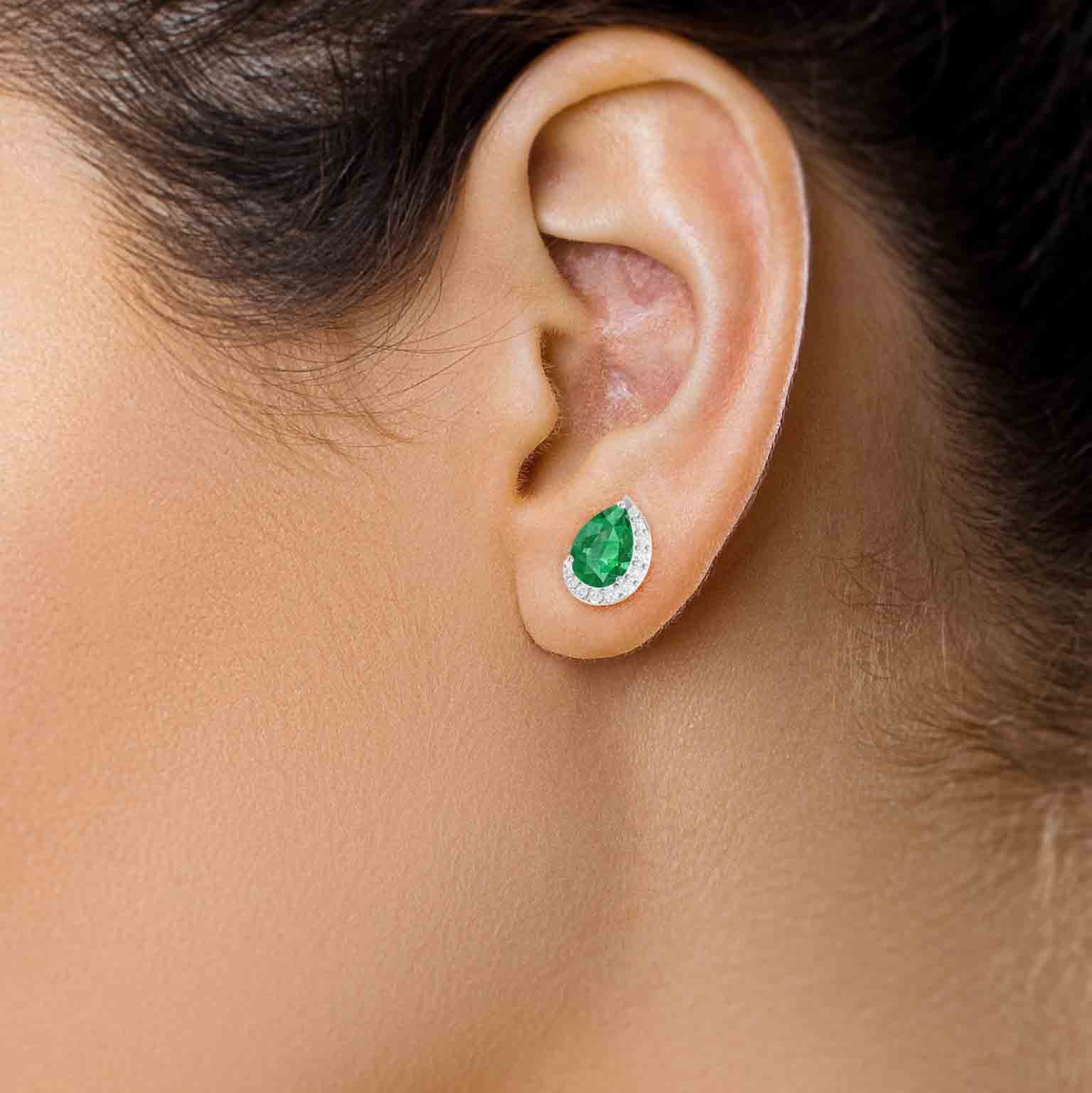 Emerald Gemstone Pear Design Stud Earring